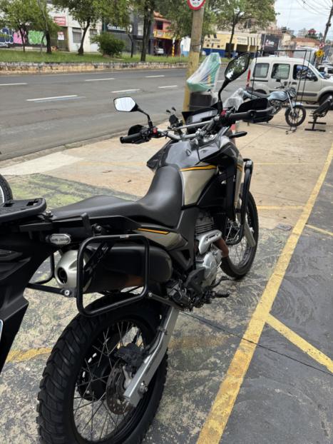 HONDA XRE 300 ADVENTURE, Foto 6