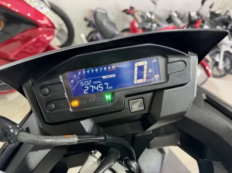 HONDA XRE 300 ADVENTURE, Foto 6