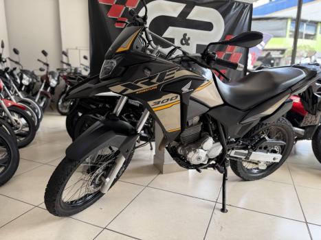 HONDA XRE 300 ADVENTURE, Foto 5