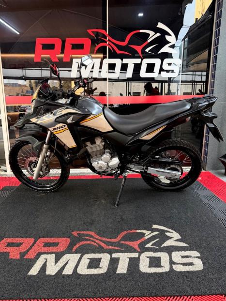 HONDA XRE 300 ADVENTURE, Foto 6