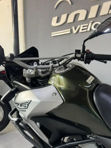 HONDA XRE 300 ADVENTURE, Foto 5
