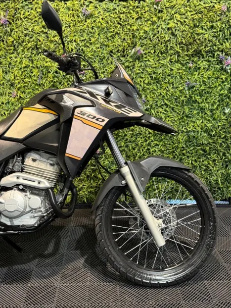 HONDA XRE 300 ADVENTURE, Foto 5