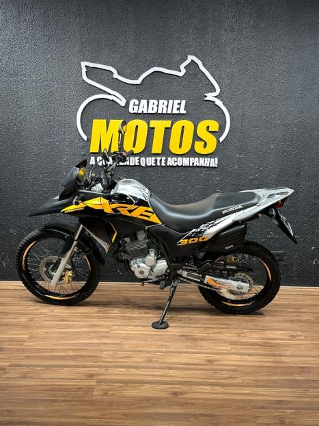 HONDA XRE 300 ADVENTURE, Foto 2