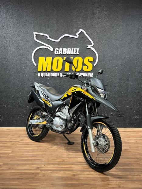 HONDA XRE 300 ADVENTURE, Foto 3