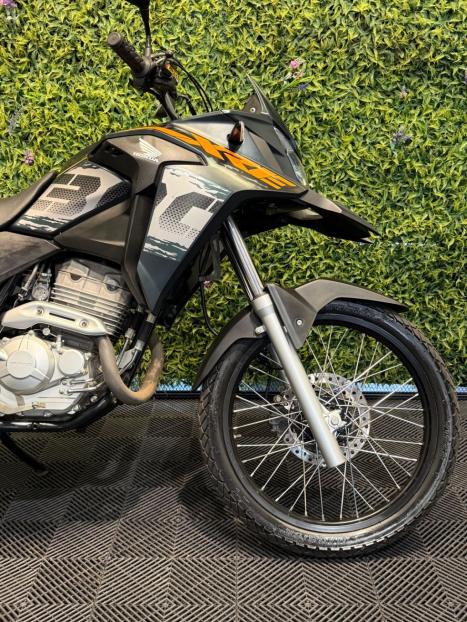 HONDA XRE 300 ADVENTURE, Foto 5