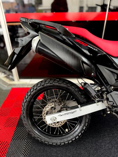 HONDA XRE 300 RALLY ABS, Foto 2