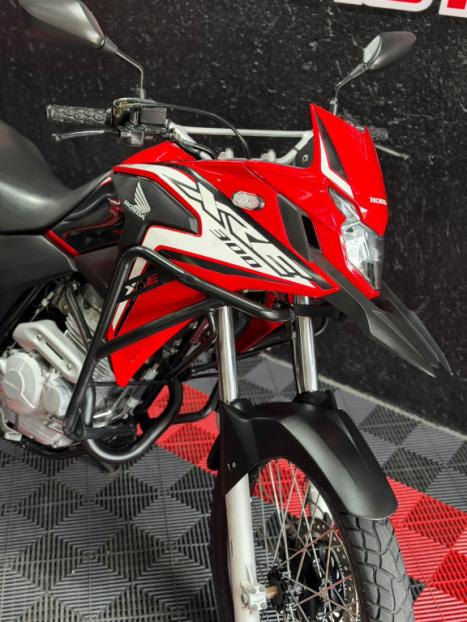 HONDA XRE 300 RALLY ABS, Foto 2