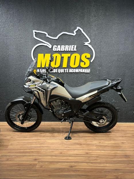 HONDA XRE 300 Sahara ADVENTURE, Foto 2 HONDA XRE 300 Sahara ADVENTURE, Foto 2