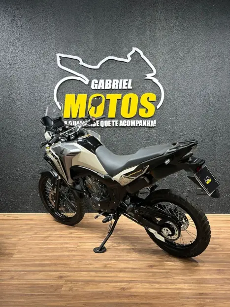 HONDA XRE 300 Sahara ADVENTURE, Foto 6 HONDA XRE 300 Sahara ADVENTURE, Foto 6