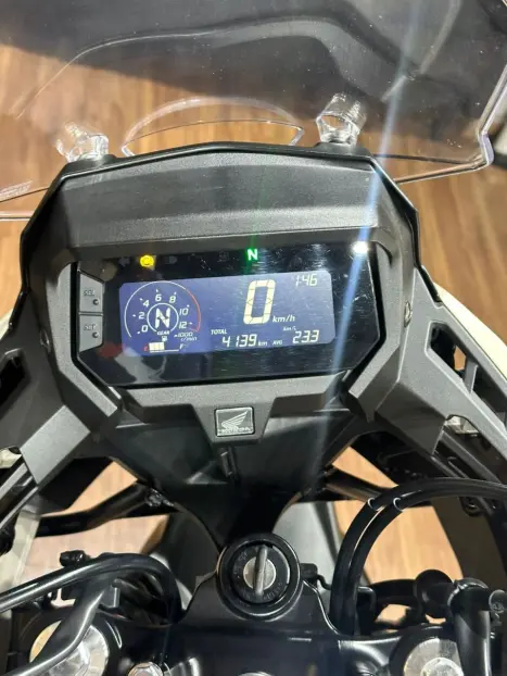 HONDA XRE 300 Sahara ADVENTURE, Foto 7 HONDA XRE 300 Sahara ADVENTURE, Foto 7