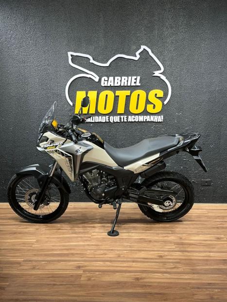 HONDA XRE 300 Sahara ADVENTURE, Foto 2