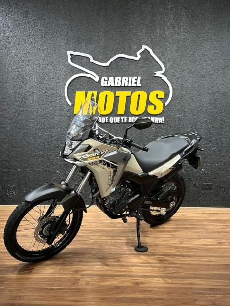 HONDA XRE 300 Sahara ADVENTURE, Foto 4