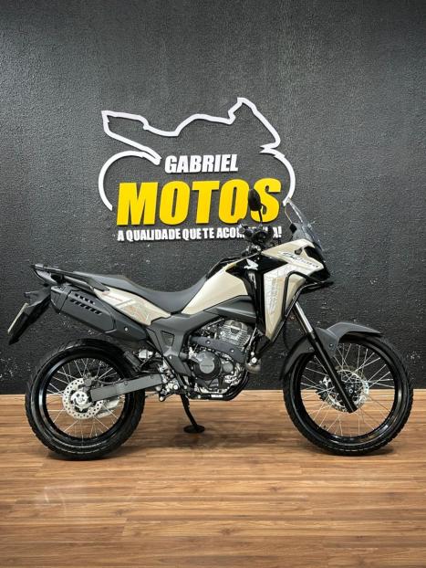 HONDA XRE 300 Sahara ADVENTURE, Foto 1