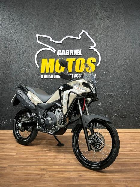 HONDA XRE 300 Sahara ADVENTURE, Foto 3