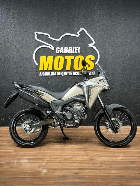 HONDA XRE 300 Sahara ADVENTURE, Foto 1