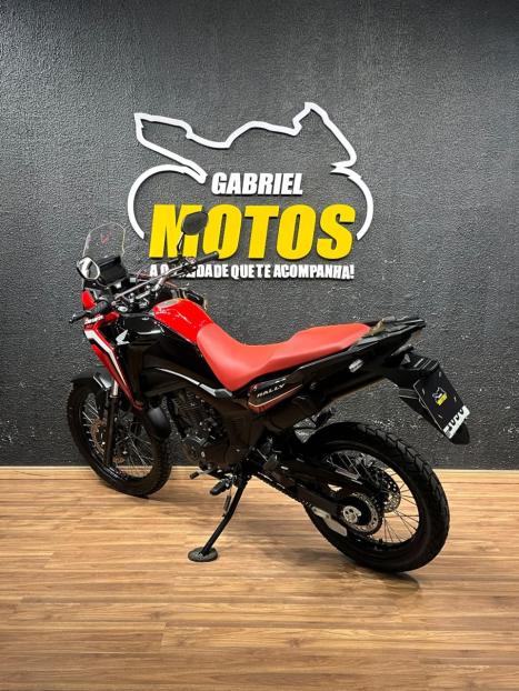 HONDA XRE 300 Sahara RALLYE, Foto 6
