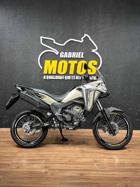 HONDA XRE 300 Sahara ADVENTURE, Foto 1