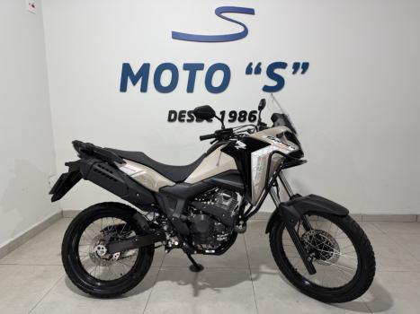 HONDA XRE 300 Sahara ADVENTURE, Foto 1