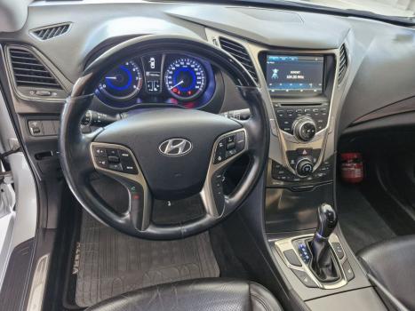 HYUNDAI Azera 3.0 V6 24V GDI AUTOM�TICO, Foto 5