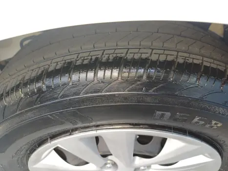 HYUNDAI HB 20 Hatch 1.0 12V 4P FLEX UNIQUE, Foto 4