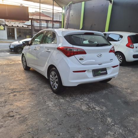 HYUNDAI HB 20 Hatch 1.6 16V 4P COMFORT FLEX AUTOMÁTICO, Foto 4 HYUNDAI HB 20 Hatch 1.6 16V 4P COMFORT FLEX AUTOMÁTICO, Foto 4