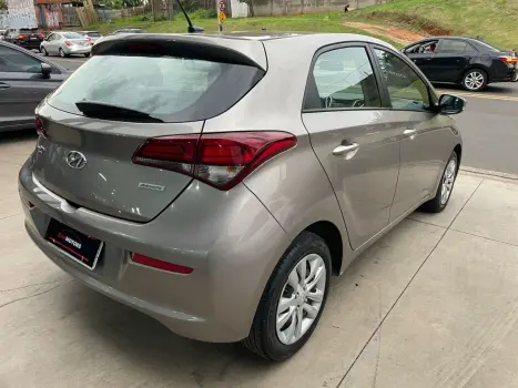 HYUNDAI HB 20 Hatch 1.6 16V 4P FLEX COMFORT PLUS AUTOMTICO, Foto 4