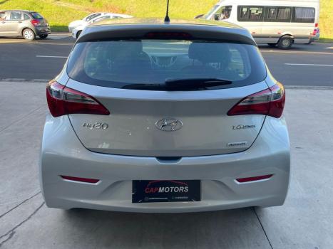 HYUNDAI HB 20 Hatch 1.6 16V 4P FLEX COMFORT PLUS AUTOMTICO, Foto 4