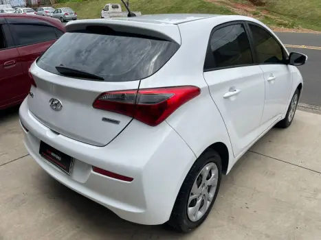 HYUNDAI HB 20 Hatch 1.6 16V 4P FLEX COMFORT PLUS AUTOM�TICO, Foto 6