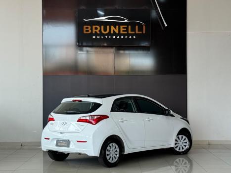 HYUNDAI HB 20 Hatch 1.6 16V 4P FLEX COMFORT PLUS AUTOM�TICO, Foto 3