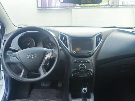 HYUNDAI HB 20 Hatch 1.6 16V 4P FLEX COMFORT PLUS AUTOM�TICO, Foto 8
