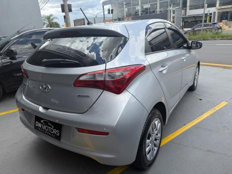 HYUNDAI HB 20 Hatch 1.6 16V 4P FLEX COMFORT PLUS AUTOM�TICO, Foto 8