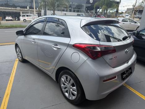HYUNDAI HB 20 Hatch 1.6 16V 4P FLEX COMFORT PLUS AUTOM�TICO, Foto 10