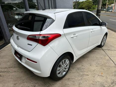 HYUNDAI HB 20 Hatch 1.6 16V 4P FLEX COMFORT PLUS AUTOM�TICO, Foto 4