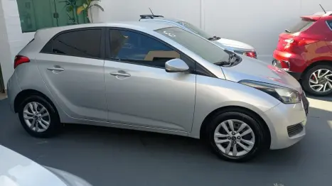 HYUNDAI HB 20 Hatch 1.6 16V 4P COMFORT FLEX 5 ANOS AUTOM�TICO, Foto 15