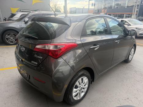 HYUNDAI HB 20 Hatch 1.6 16V 4P FLEX COMFORT PLUS AUTOM�TICO, Foto 8