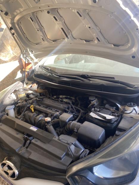 HYUNDAI HB 20 Hatch 1.6 16V 4P FLEX COMFORT PLUS, Foto 12