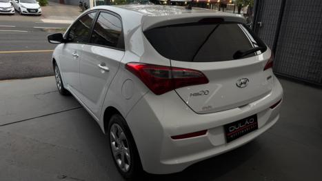 HYUNDAI HB 20 Hatch 1.6 16V 4P FLEX COMFORT PLUS AUTOM�TICO, Foto 4