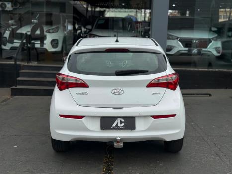 HYUNDAI HB 20 Hatch 1.6 16V 4P FLEX COMFORT STYLE AUTOM�TICO, Foto 4