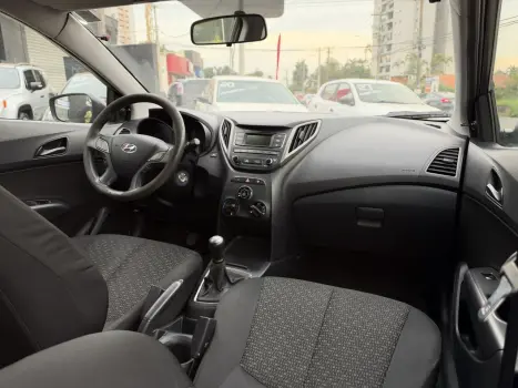 HYUNDAI HB 20 Hatch 1.0 12V 4P FLEX UNIQUE, Foto 10