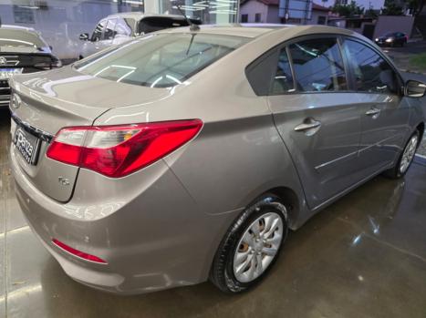HYUNDAI HB 20 Sedan 1.6 16V 4P FLEX COMFORT PLUS, Foto 4
