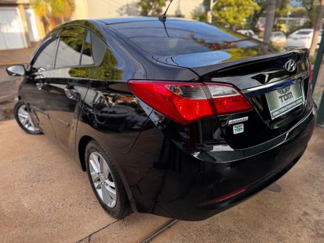 HYUNDAI HB 20 Sedan 1.6 16V 4P FLEX PREMIUM AUTOM�TICO, Foto 3