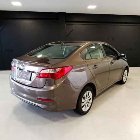 HYUNDAI HB 20 Sedan 1.0 12V 4P FLEX COMFORT STYLE, Foto 2