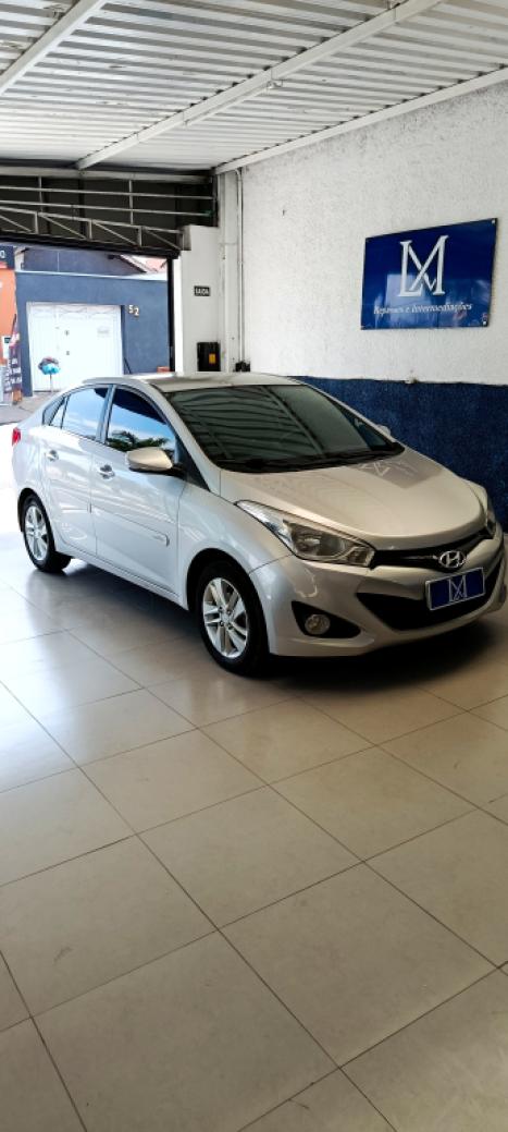 HYUNDAI HB 20 Sedan 1.6 16V 4P FLEX PREMIUM AUTOM�TICO, Foto 4