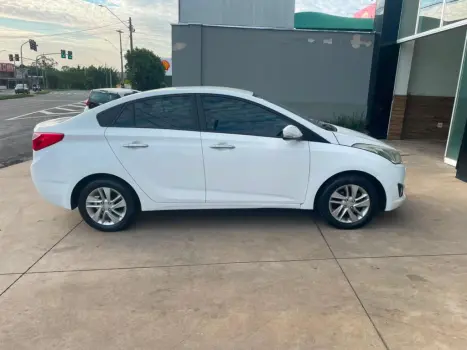 HYUNDAI HB 20 Sedan 1.6 16V 4P FLEX COMFORT AUTOM�TICO, Foto 2