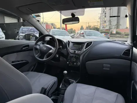 HYUNDAI HB 20 Sedan 1.0 12V 4P FLEX COMFORT PLUS, Foto 10