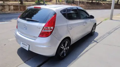 HYUNDAI I30 2.0 16V 4P, Foto 4