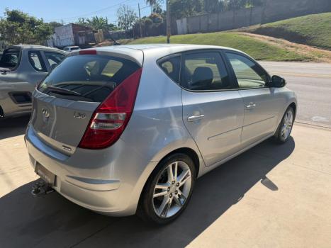 HYUNDAI I30 2.0 16V 4P, Foto 6