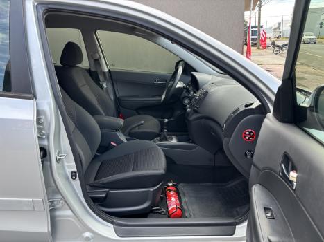 HYUNDAI I30 2.0 16V 4P GLS, Foto 13