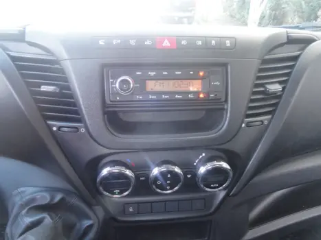 IVECO Daily 3.0 16V 35-150 TURBO DIESEL CABINE SIMPLES DIESEL, Foto 14