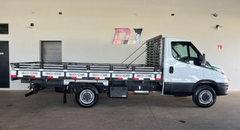 IVECO Daily 30-160 3.0 TURBO DIESEL  CHASSI CABINE SIMPLES, Foto 4